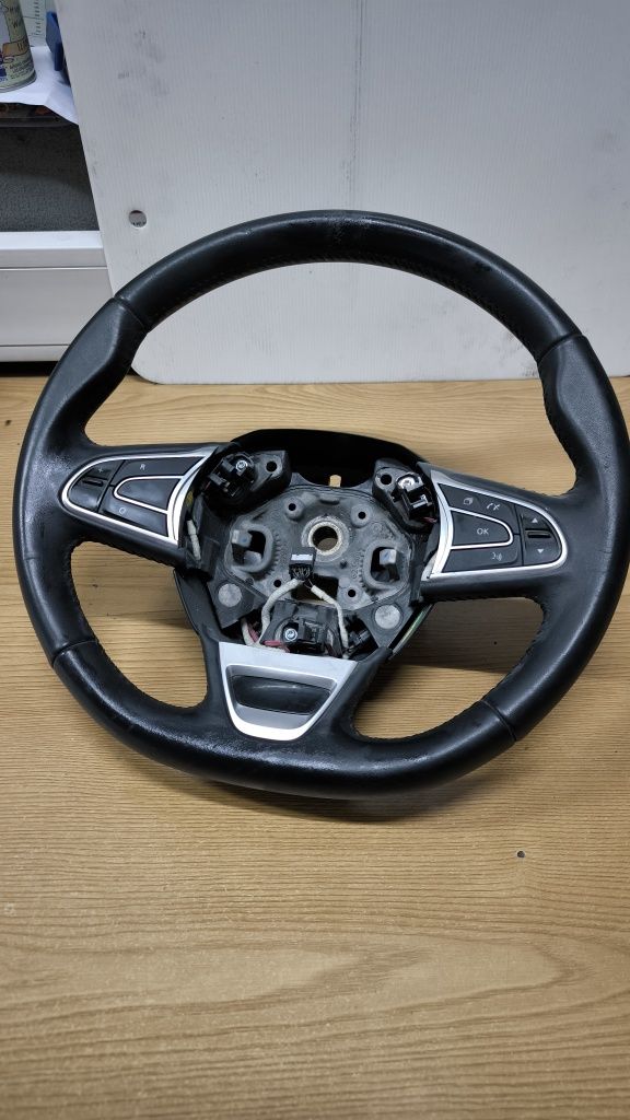 Volante em pele de Renault Megane 4