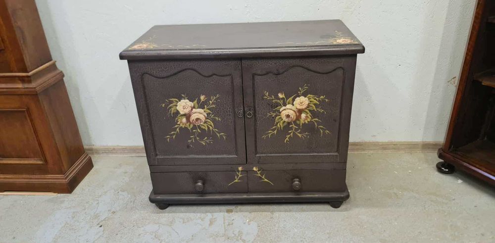 komódka w stylu folk - antyk- do odnowienia lub przeróbki