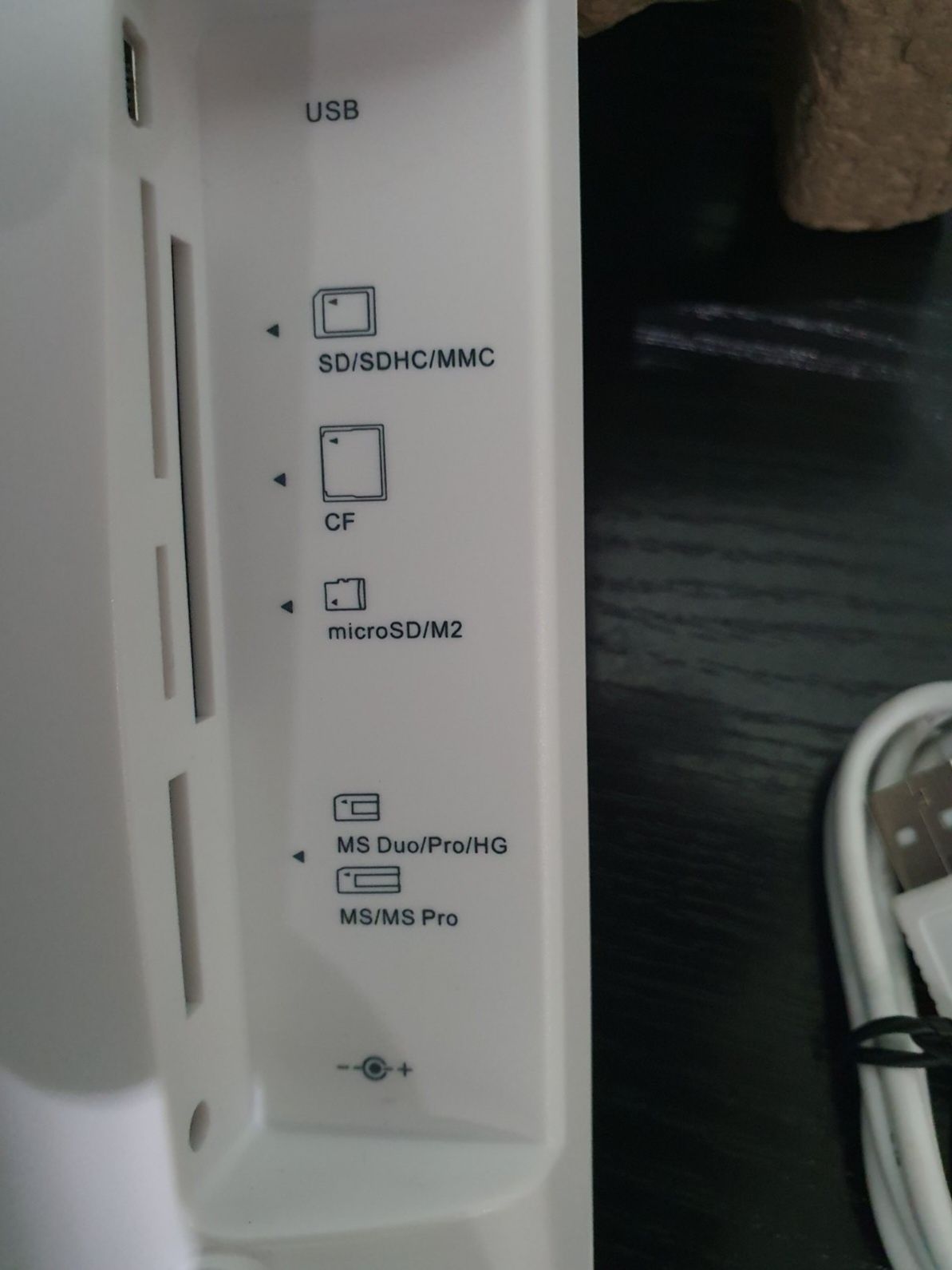 Цифрові фоторамки Transcend PF830 4GB White 8".