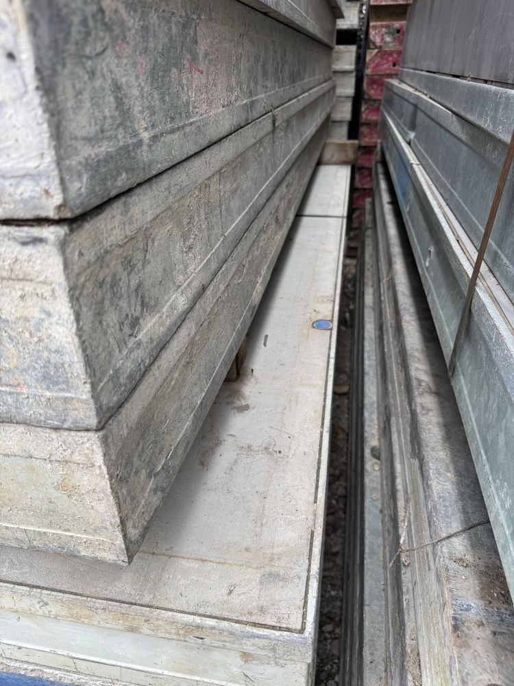 Szalunki ścienne Alu Doka Framax / Ringer 199m2