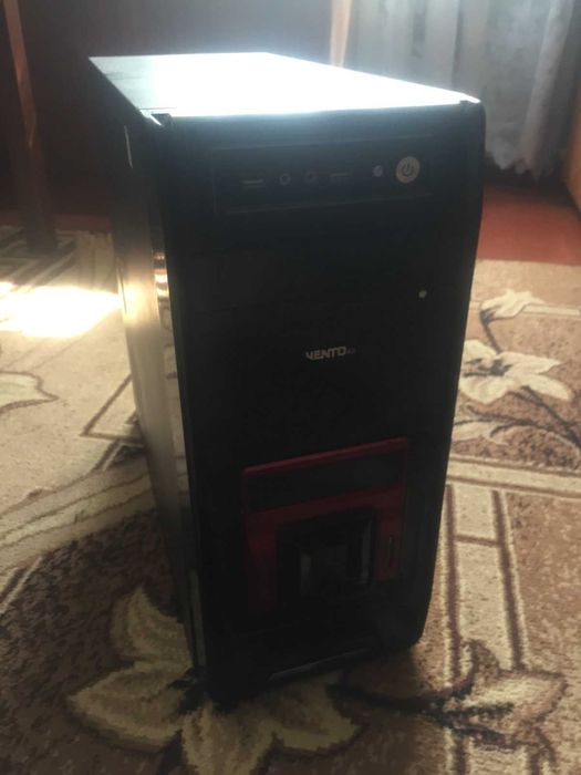 Комп'ютер настільний