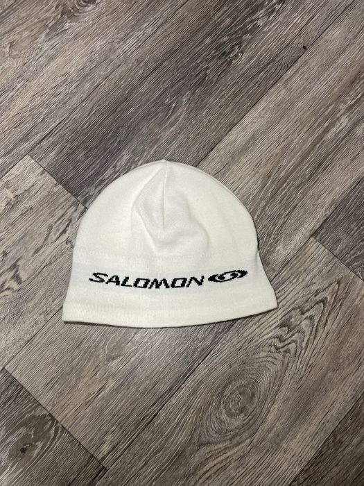Шапка Salomon.