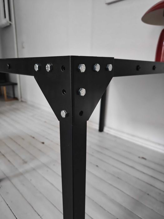 Stół do salonu/ jadalni