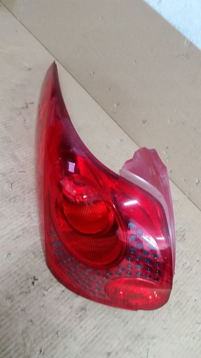 peugeot 207 sw kombi lampa lewa tył 9680157980