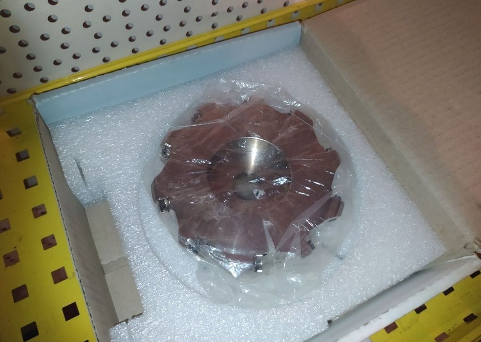 Фреза торцевая, Головка фрезерная PRAMET, 125A10R-S45HN06C-C. Новая.