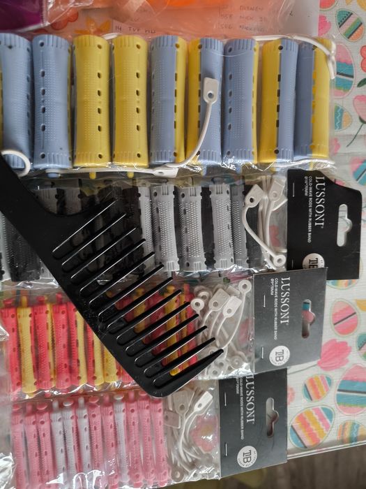 Akcesoria fryzjerskie do czesania (egzamin)