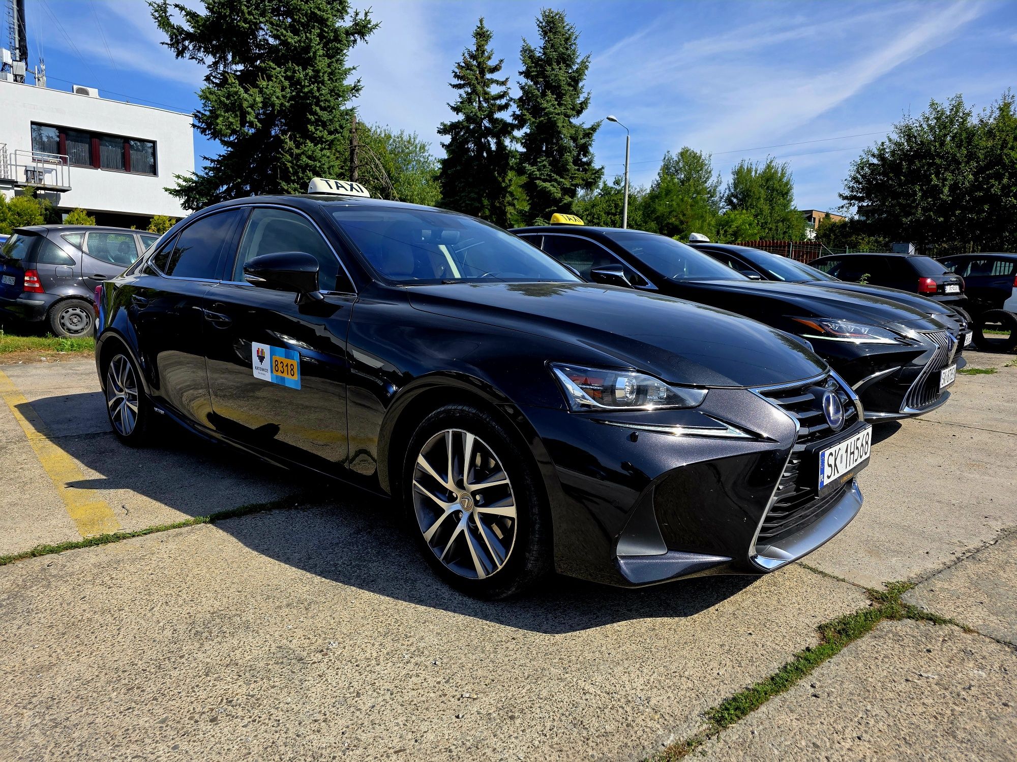 Auto wynajem samochodów, uber Black, bolt Premium, taxi wypożyczalnia