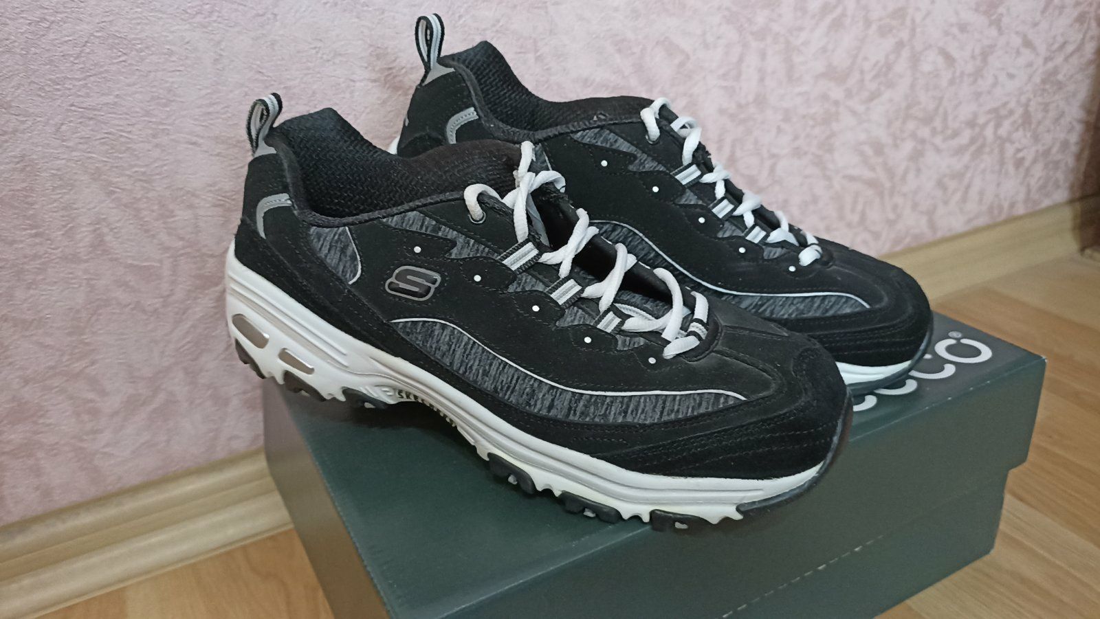Новые женские кроссовки Skechers 41р. весна-осень
