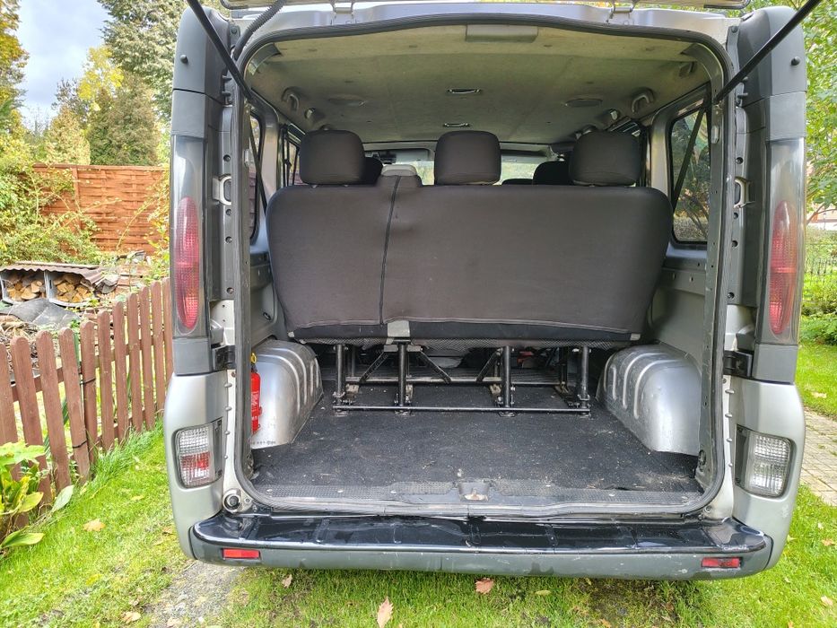 Renault Trafic II 1.9 2003 8 osób