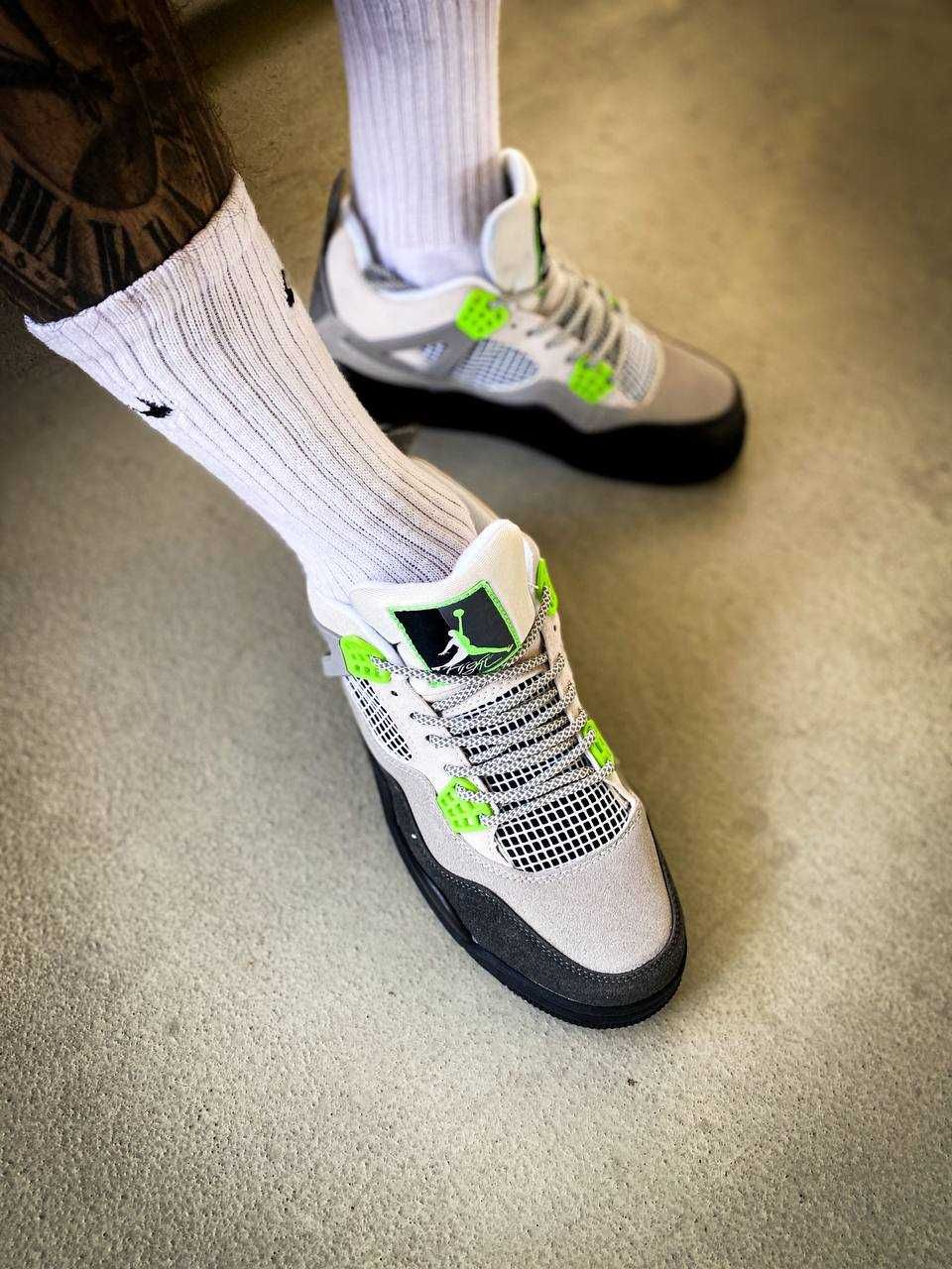 Nike Air Jordan 4 Retro Neon