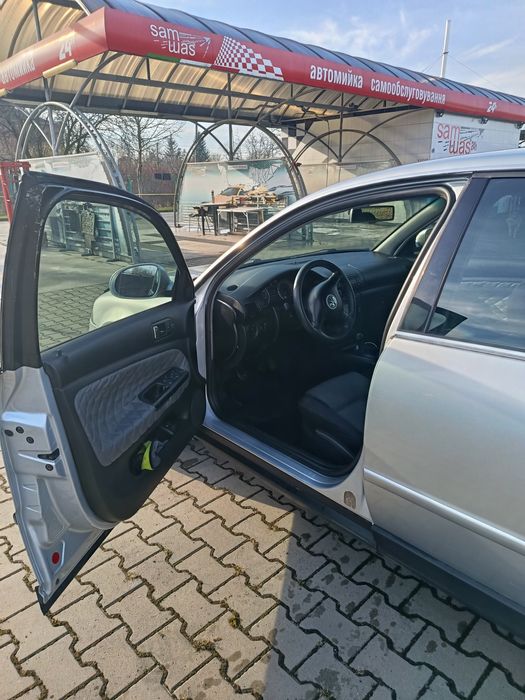 Вольцваген Пасат б5