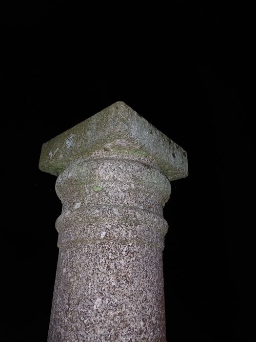 Pilar/Coluna em granito 2m X 25cm