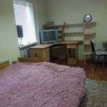 Сдам флигель в центре, цена с коммунальными услугами.