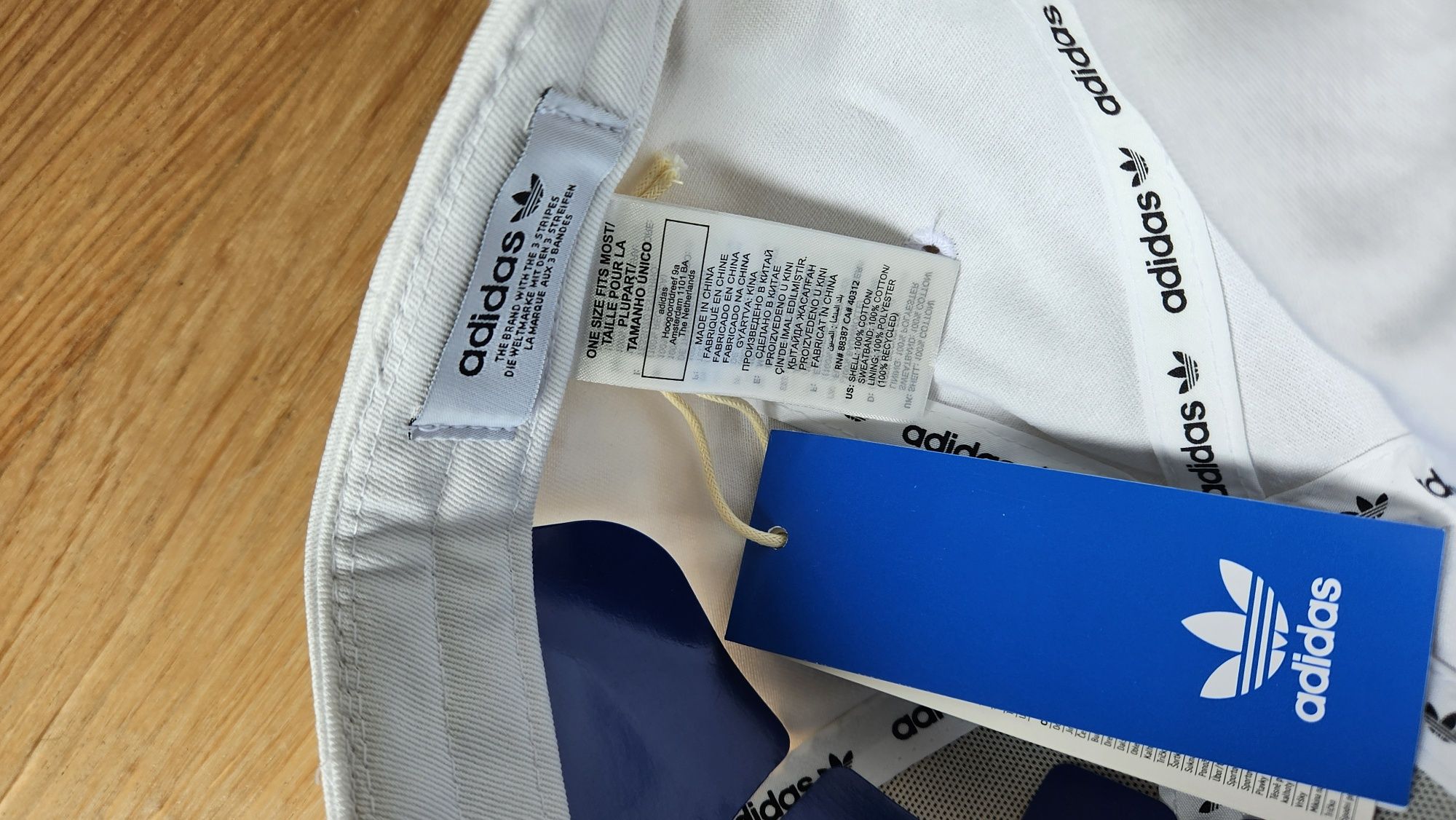 Czapka Adidas biała uniseks nowa.