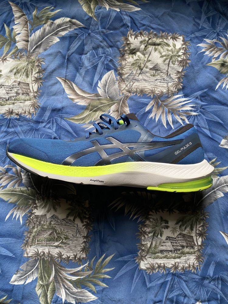 Продам бігові кросівки Asics Gel pulse 13