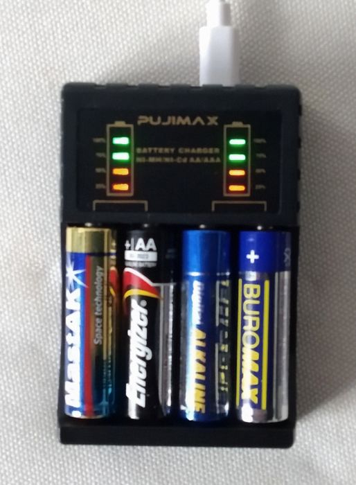 Продам зарядний пристрій