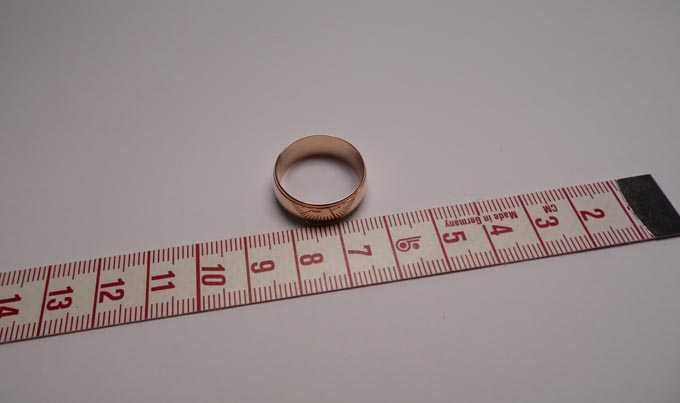 Złota obrączka R.18 7,4 mm. różowe złoto.