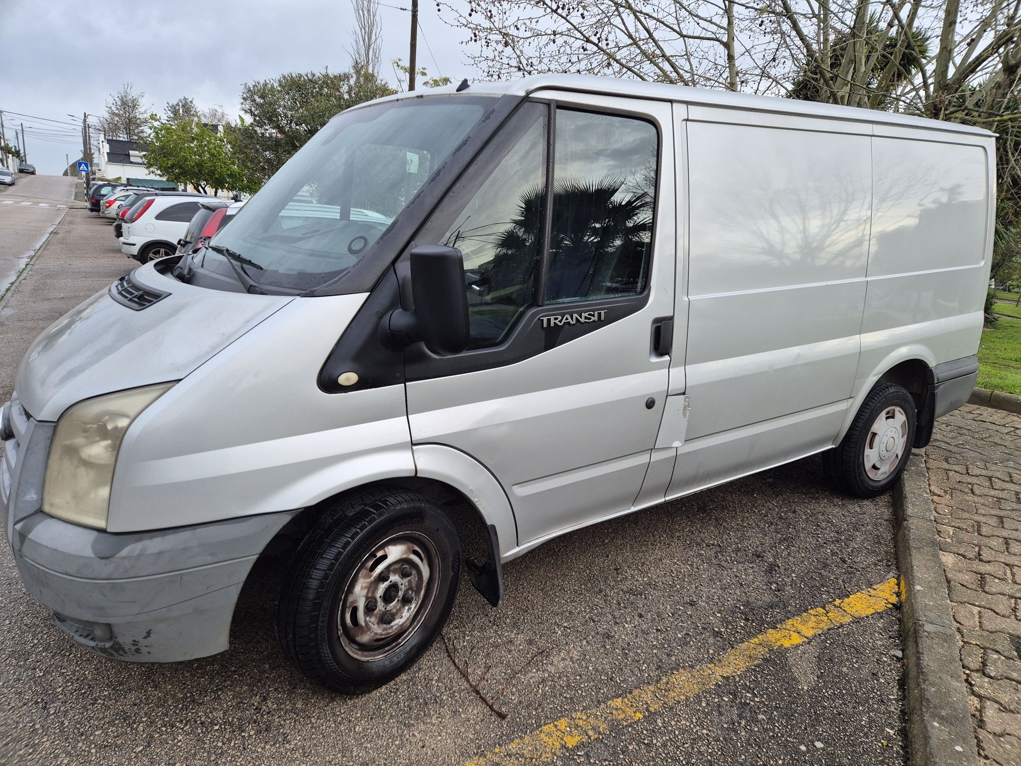 Ford.  transit.   3l