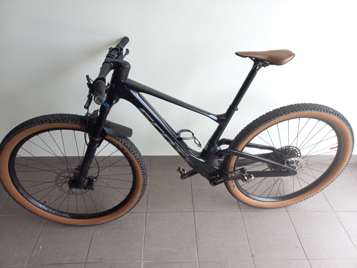 Bicicleta Scott  Spark RC como nova
