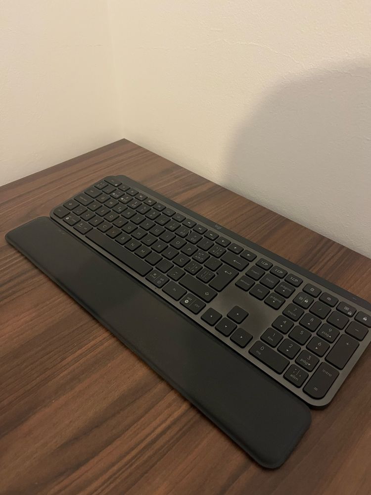 Teclado logitech MX Keys Bluetooth PT Graphite