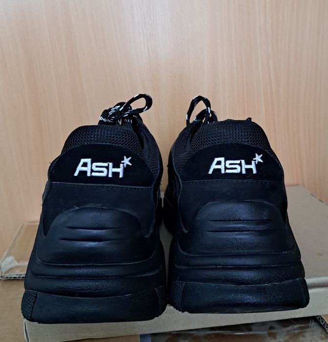 Кросівки жіночі р39 ASH