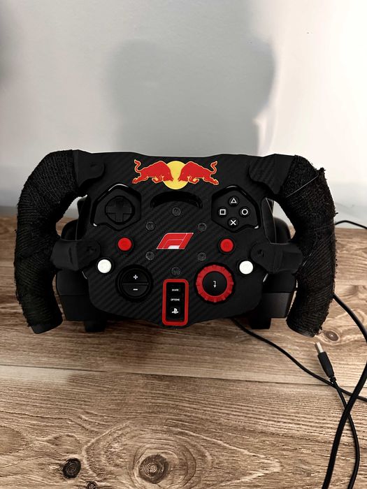 Logitech G29 com volante personalizado F1 Redbull