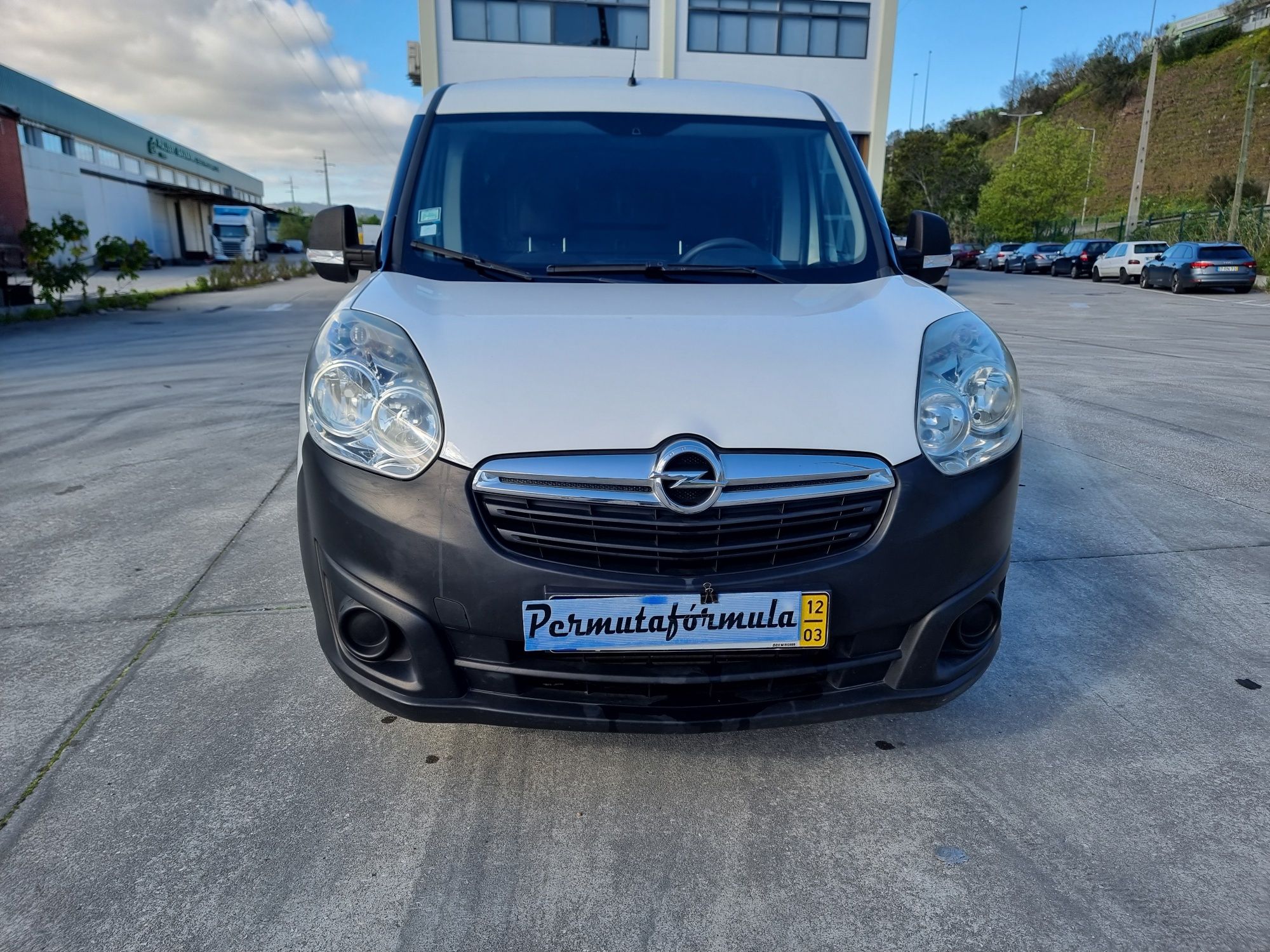 OPEL Combo comercial