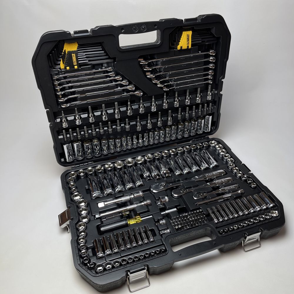 Dewalt Набір Інструментів 1/4 3/8 1/2 247 шт в кейсі DWMT81535 з США