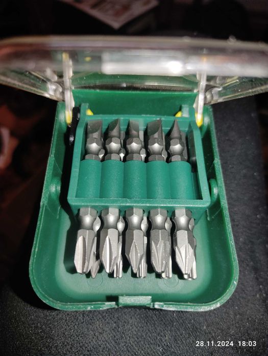 Набор бит для шуруповерта.10 двухсторонних.
KRAFTOOL Германия. Новый.