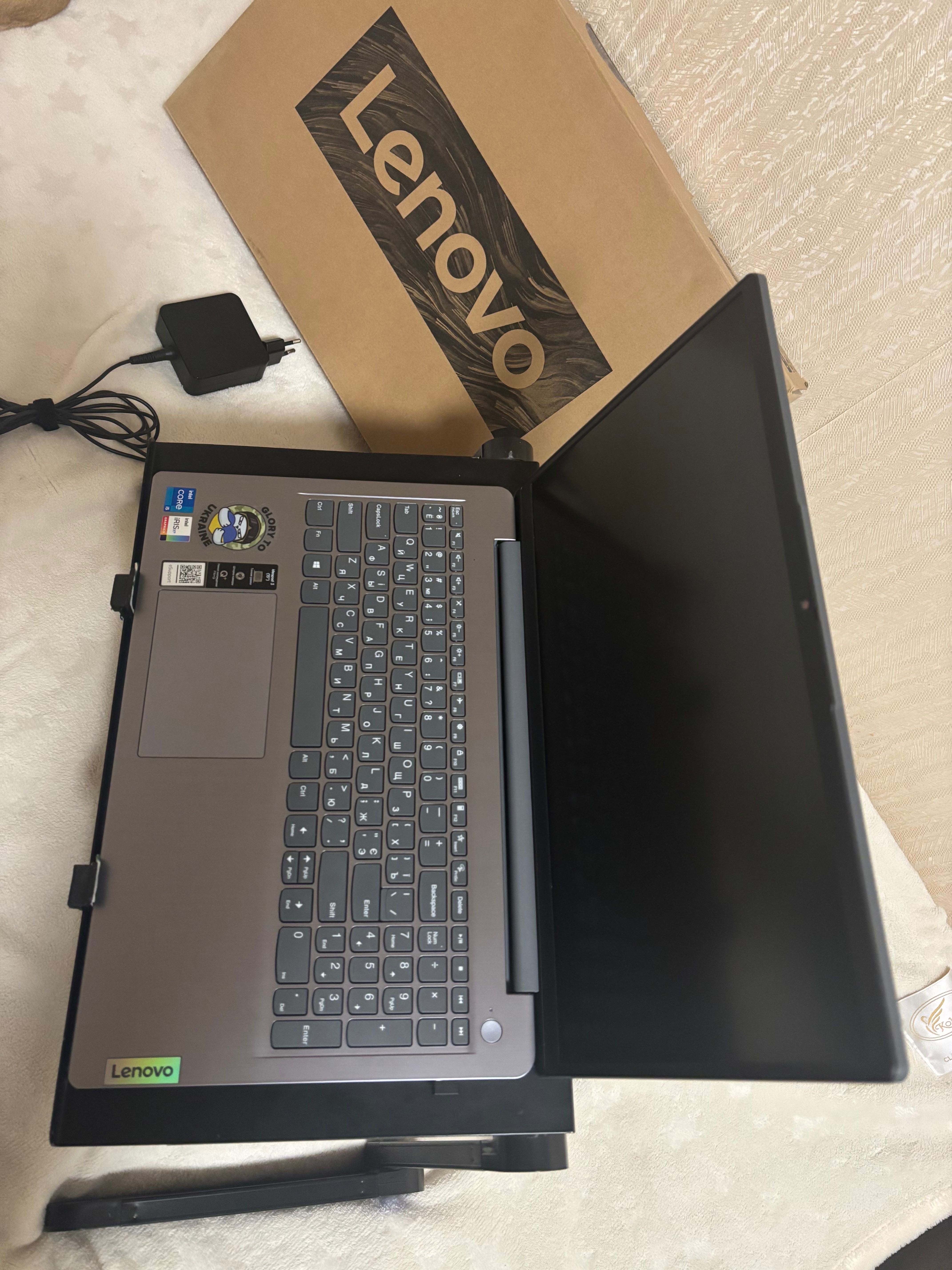 Ноутбук Lenovo IdeaPad 3 IntelCore5 SSD 256gb Intel IrisX Graphics