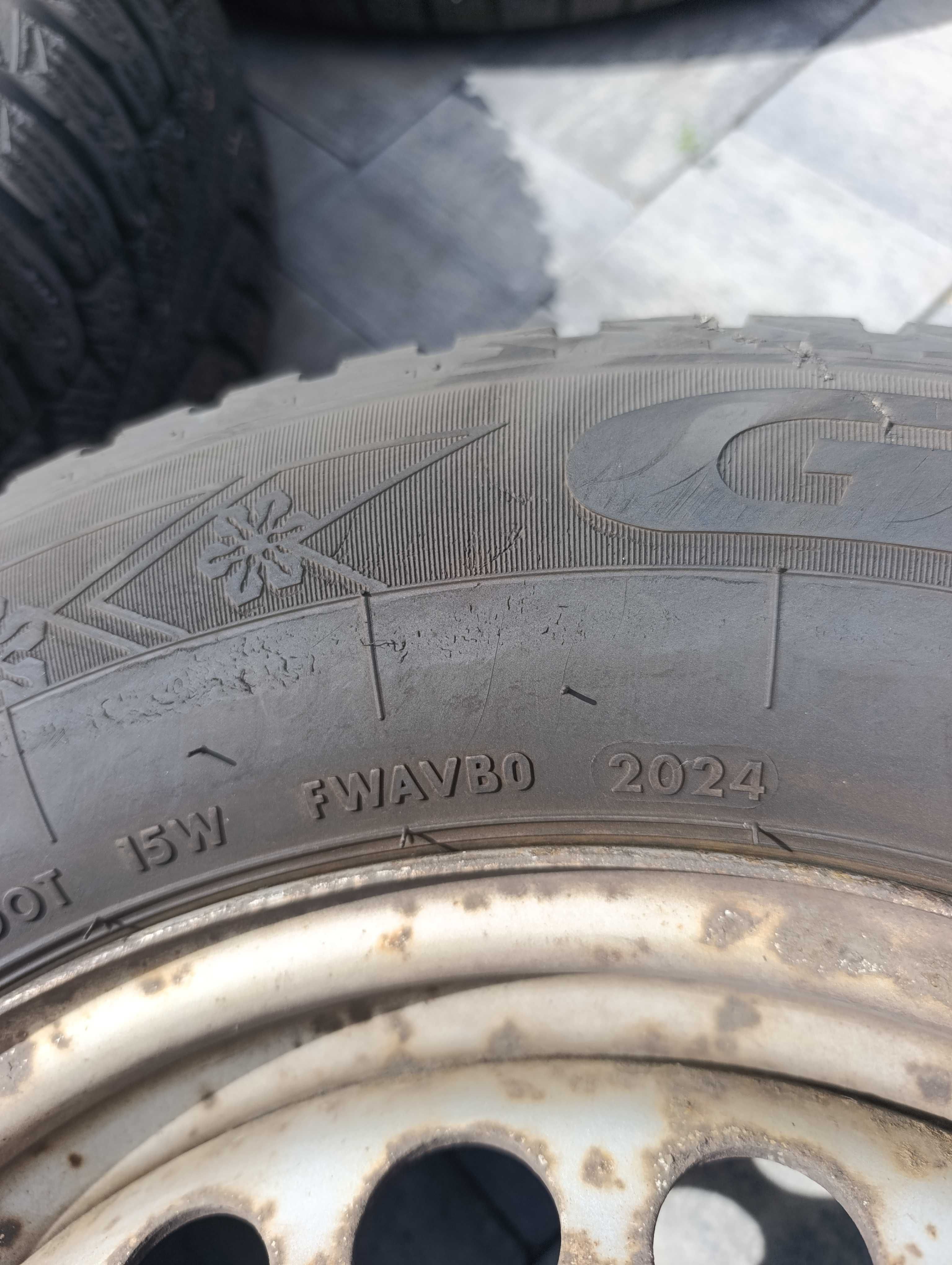 Koła zimowe VW T5 T5 lift 5x120 opony 215/65/16C 2024 r.