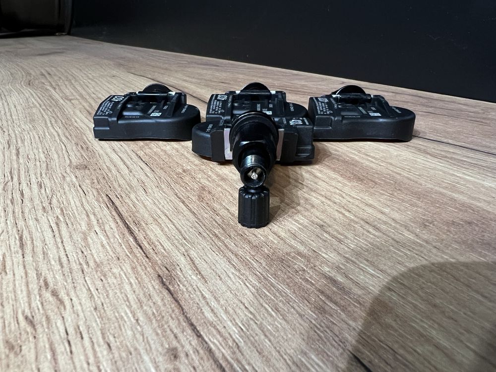 Czujniki ciśnienia opon powietrza TESLA 3 X S Nowe^ TPMS FV