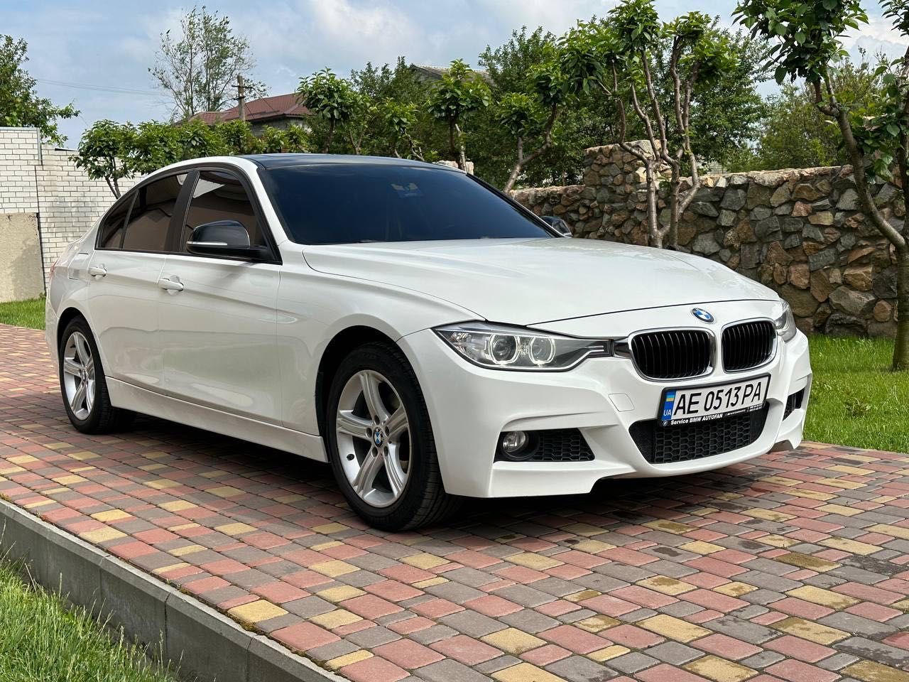 Продам BMW F30 328i