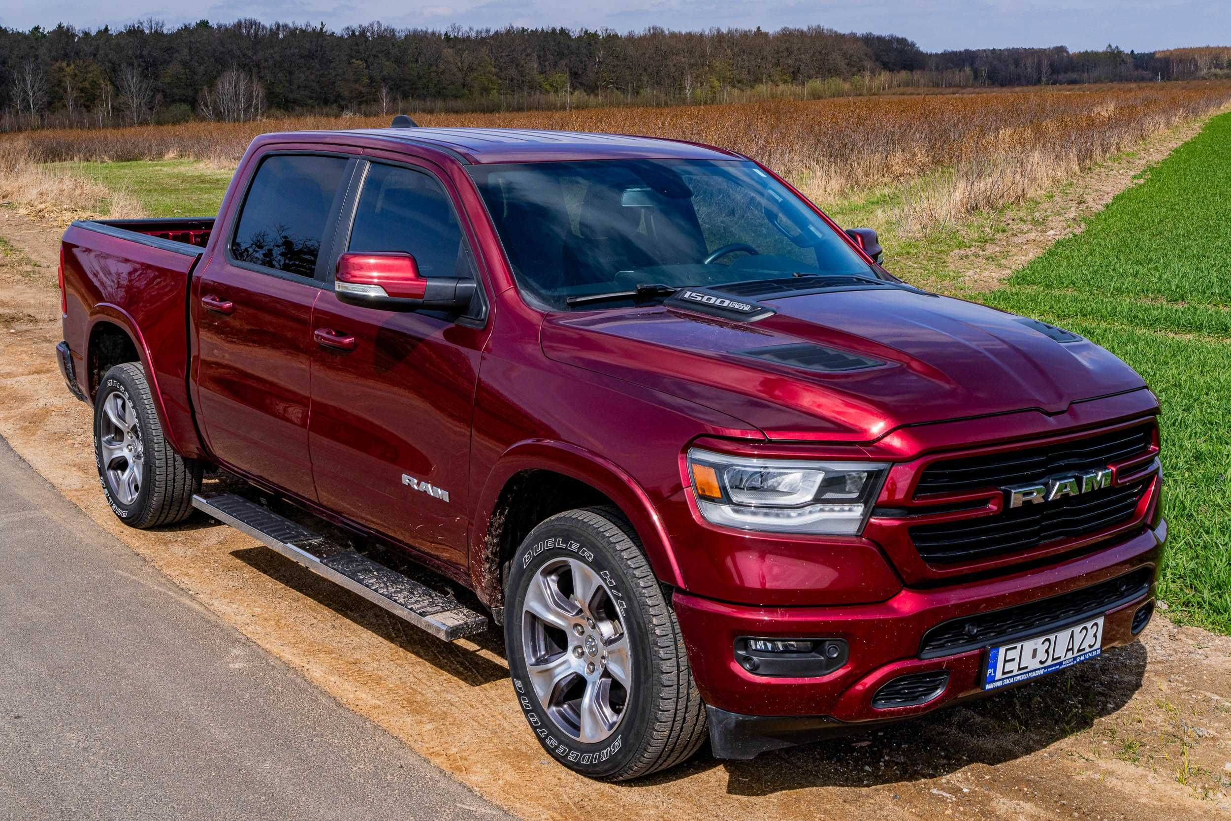 RAM 1500 Laramie Sport 5.7L V8 HEMI
