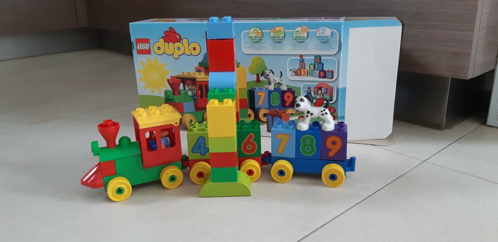 pociąg z cyferkami Lego Duplo 10847