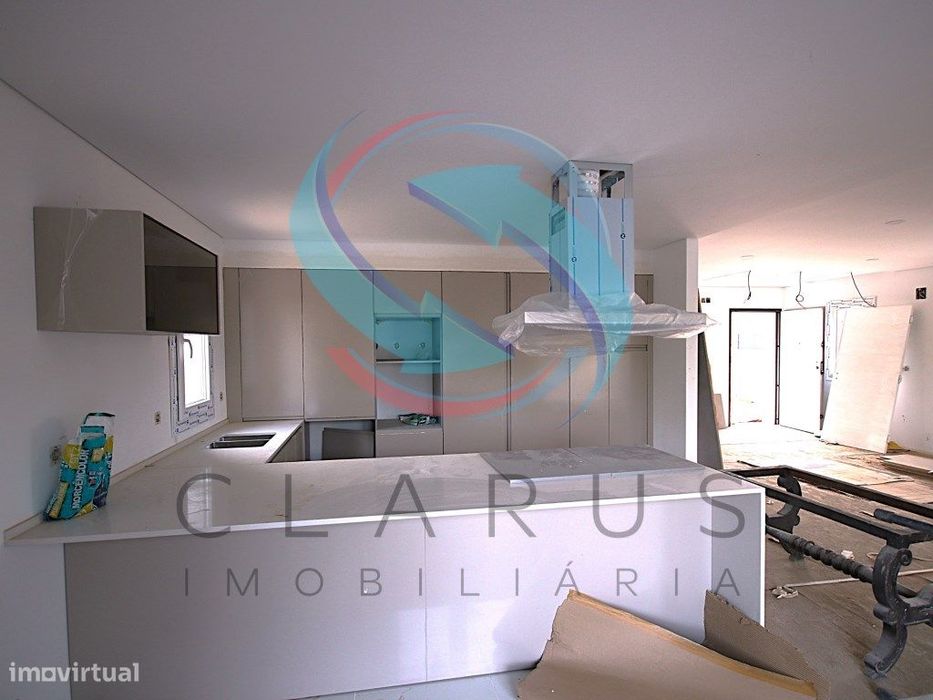 Moradia Isolada T4 C/Piscina