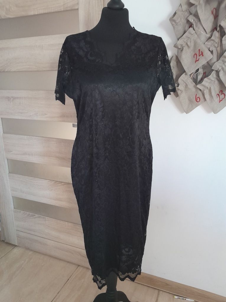 Czarna koronkowa sukienka prosta krotki rekaw elegancka L XL 40 42