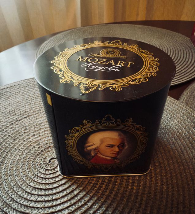 Жестяні коробки, коробки з-під цукерок, коробки з-під печива, коробки