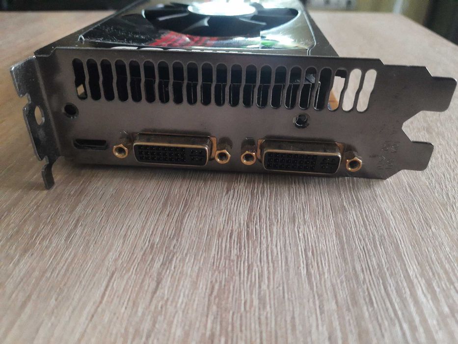 Nvidia Quadro M4000 8Гб/GeForce GTX 560 Ti 1Гб.