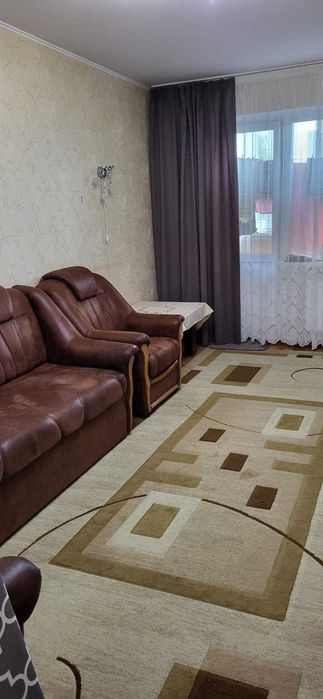 Здам з гарним ремонтом 4 кімн кв біля маг. Прогрес, центр .