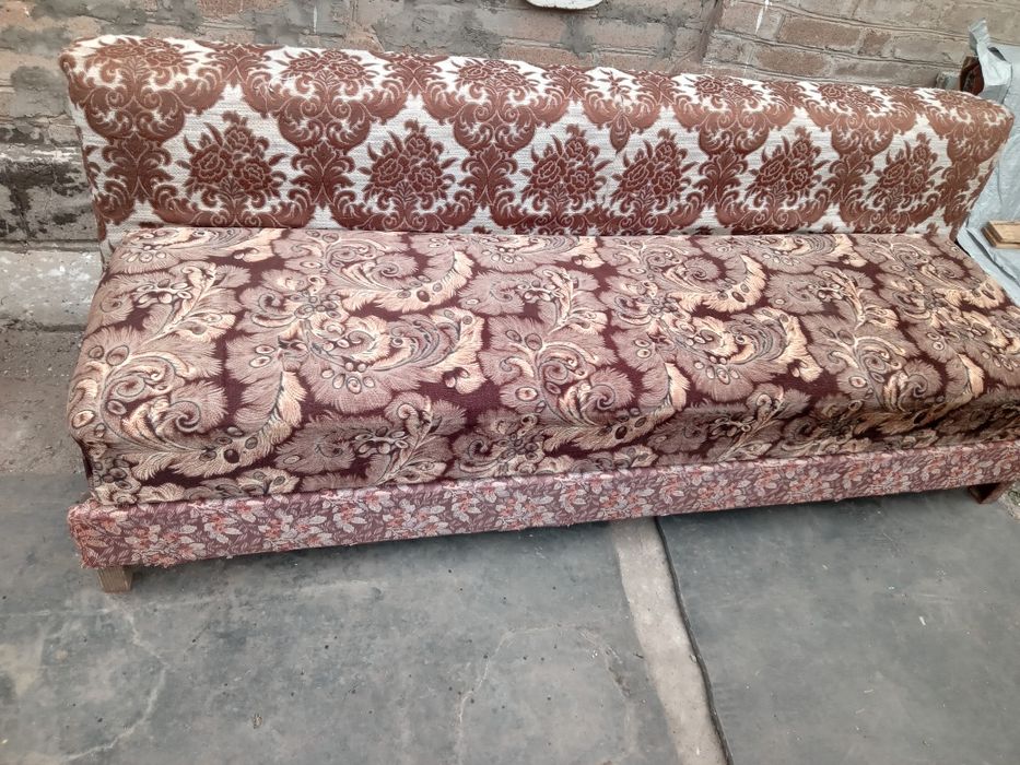 Продам дивани б/у