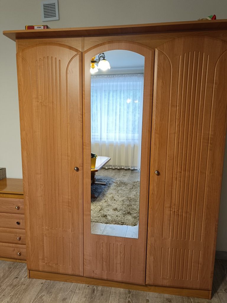 PILNIE ODDAM meblościanka szafa toaletka komoda