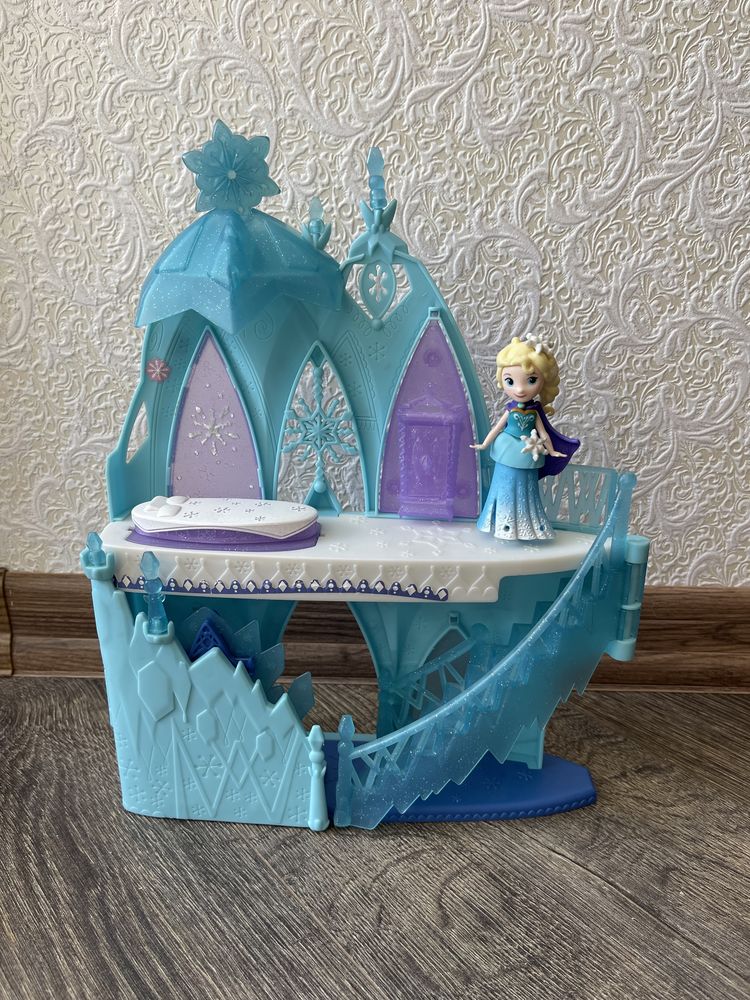 Ігровий набір Frozen замок і ляльки принцеси Disney Ельза, Софія