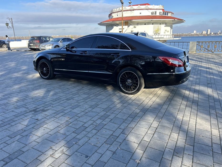 Mercedes-Benz CLS-Class целый не мотанный
