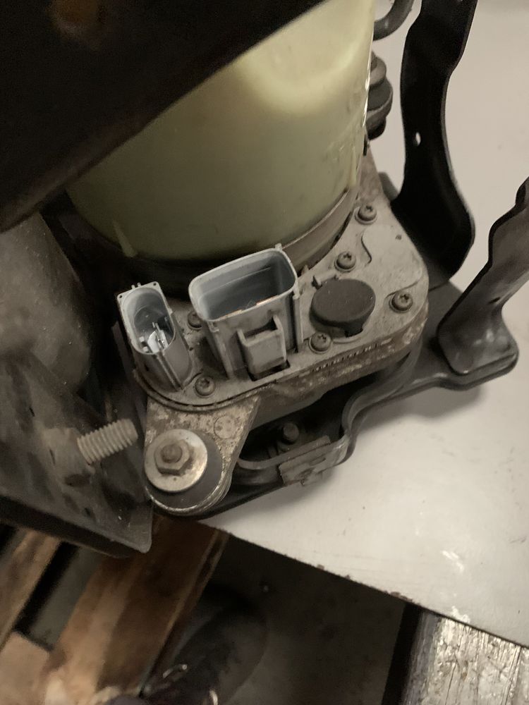 Bomba direção Volvo c30 1.6D
