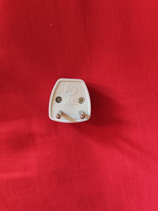Adaptador tomada europeia para Portugal