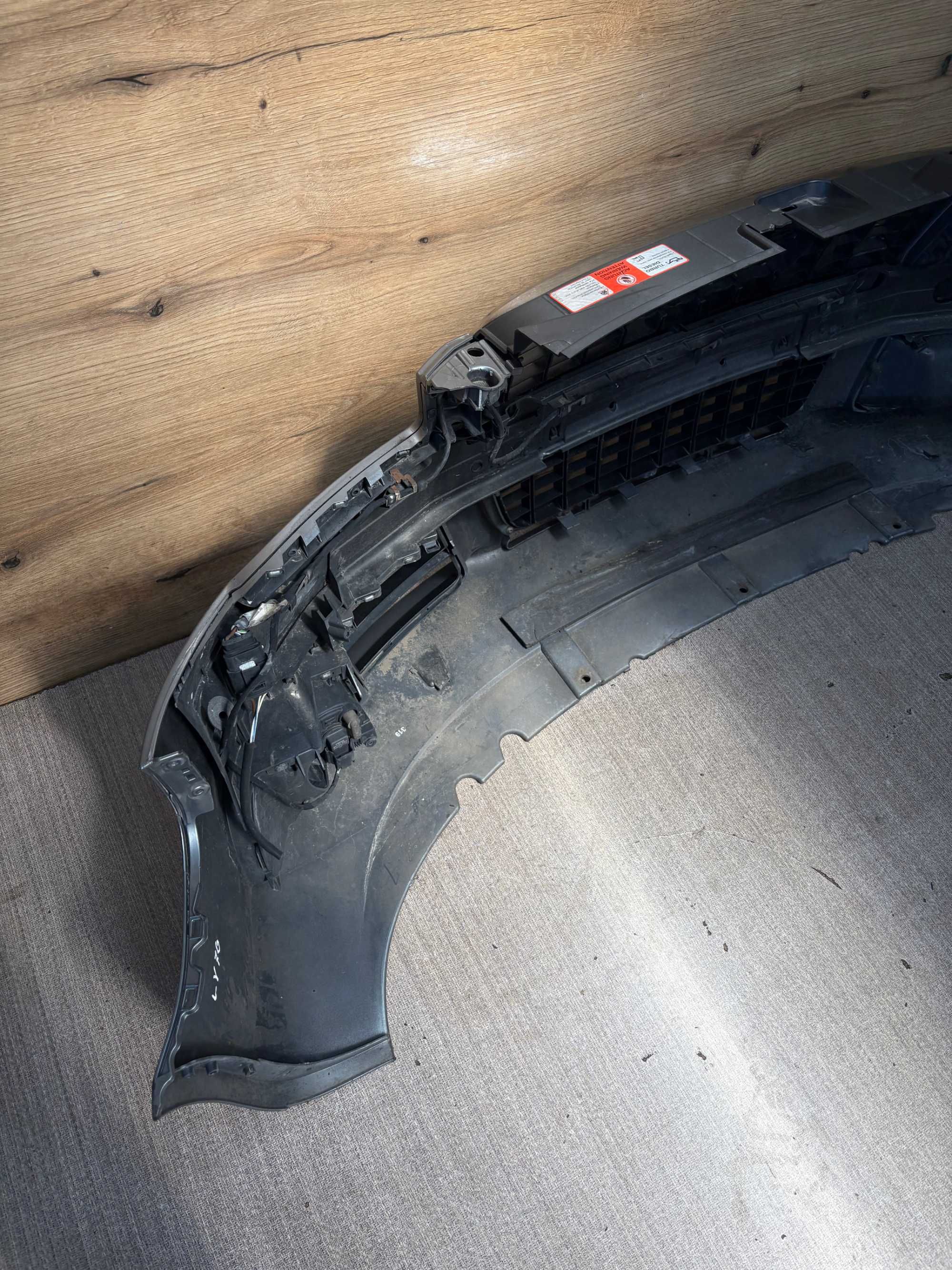 Zderzak przedni audi a4 b7 s-line kolor ly7g