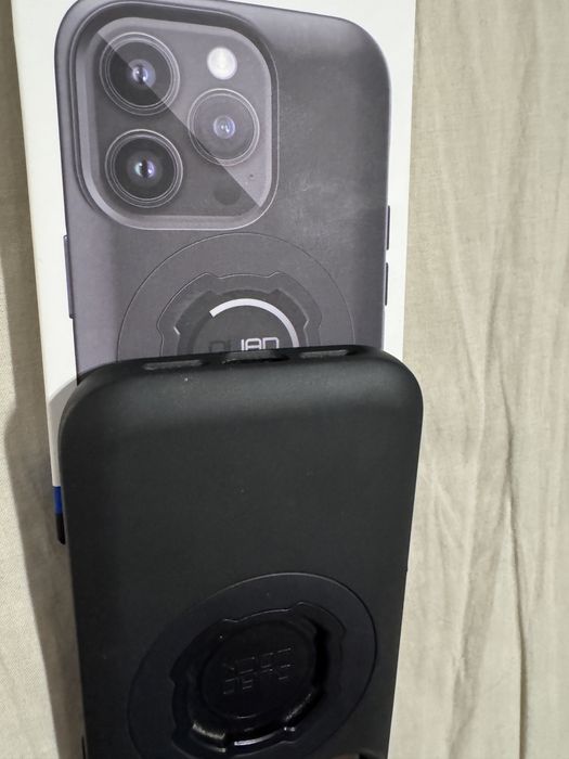 Etui Quad Lock MAG (magnetyczne) Iphone 14 PRO