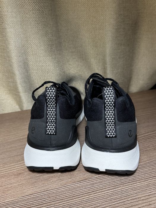 Кроссовки ECCO новые, оригинал