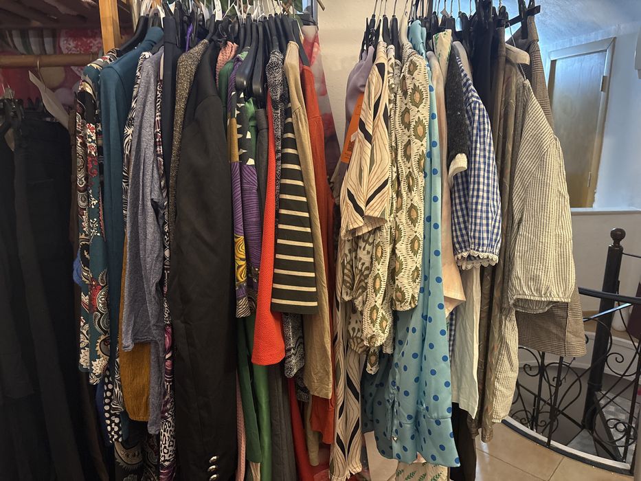 Lote de roupa todos oa tamanho e quanlidade